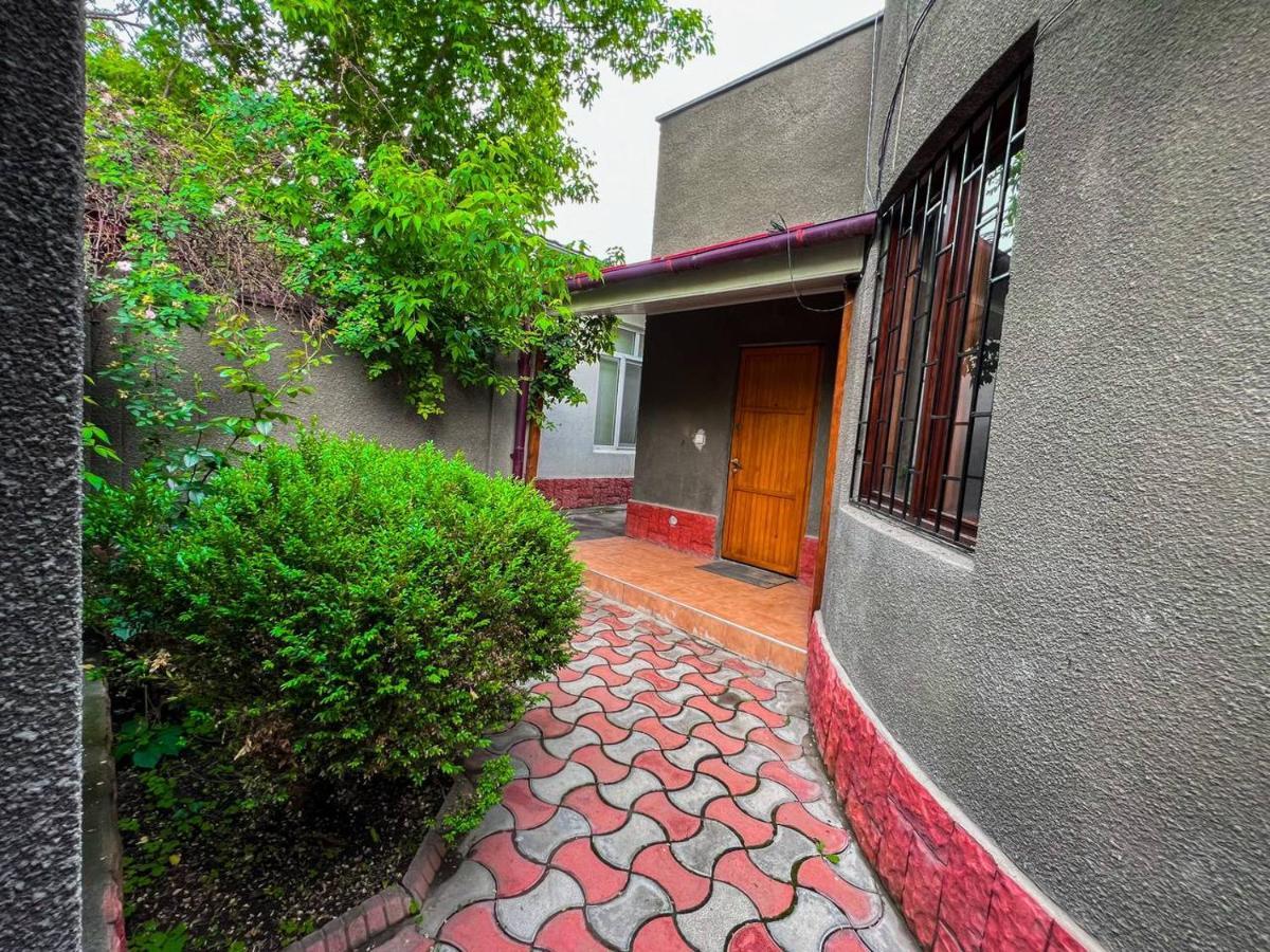 Ala-Bel Guesthouse Bishkek Ngoại thất bức ảnh